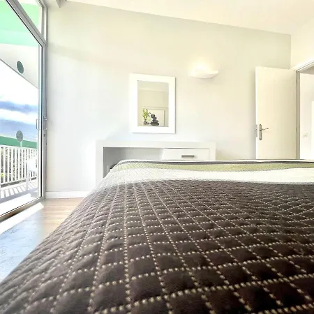 Communicated Apartment, Wifi, Pool, Nice Garden In Puerto De La Cruz